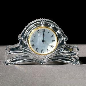 Đồng Hồ Pha Lê Bohemia Cao Cấp Để Bàn – Kiệt Tác Nghệ Thuật Từ Séc