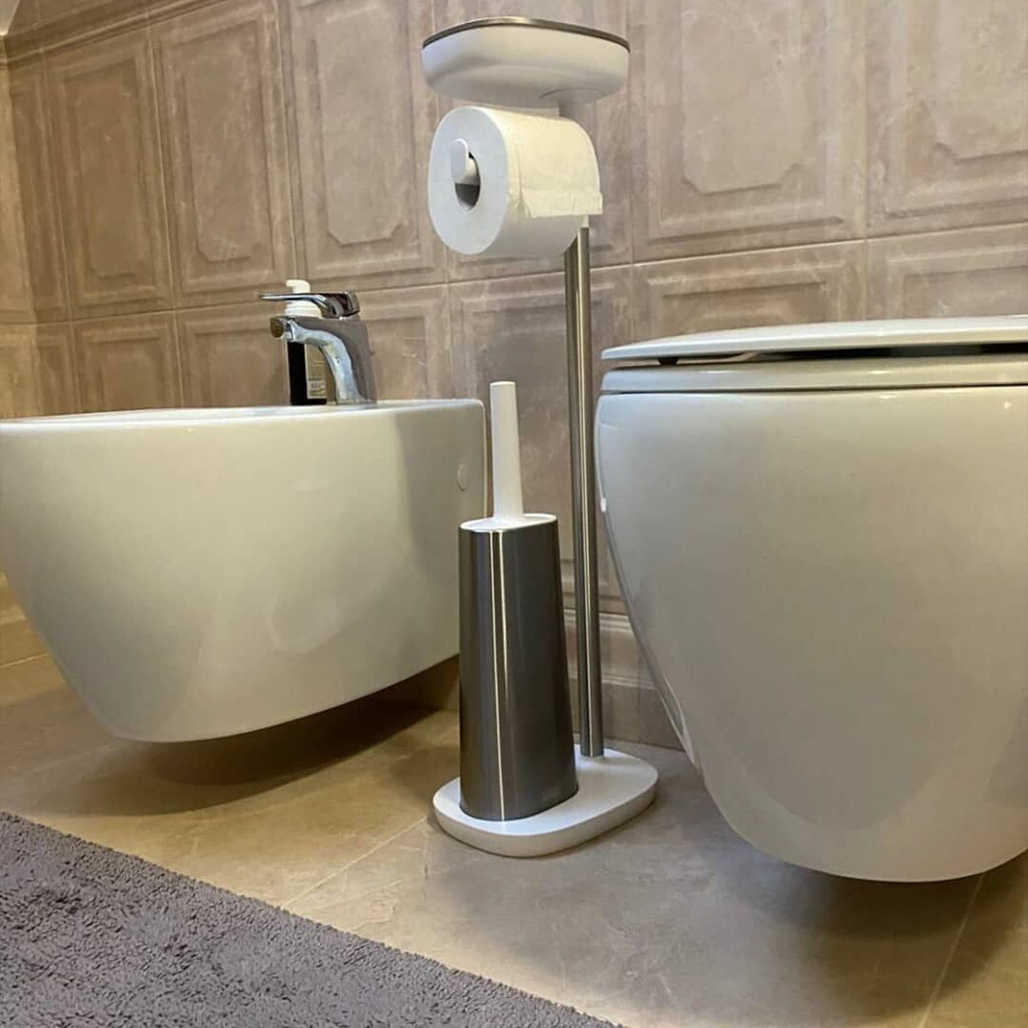 Kệ Treo Giấy Vệ Sinh Kèm Cọ Toilet Joseph Joseph 70519 EasyStore Plus - Giải Pháp 4 Trong 1 Tối Ưu Không Gian