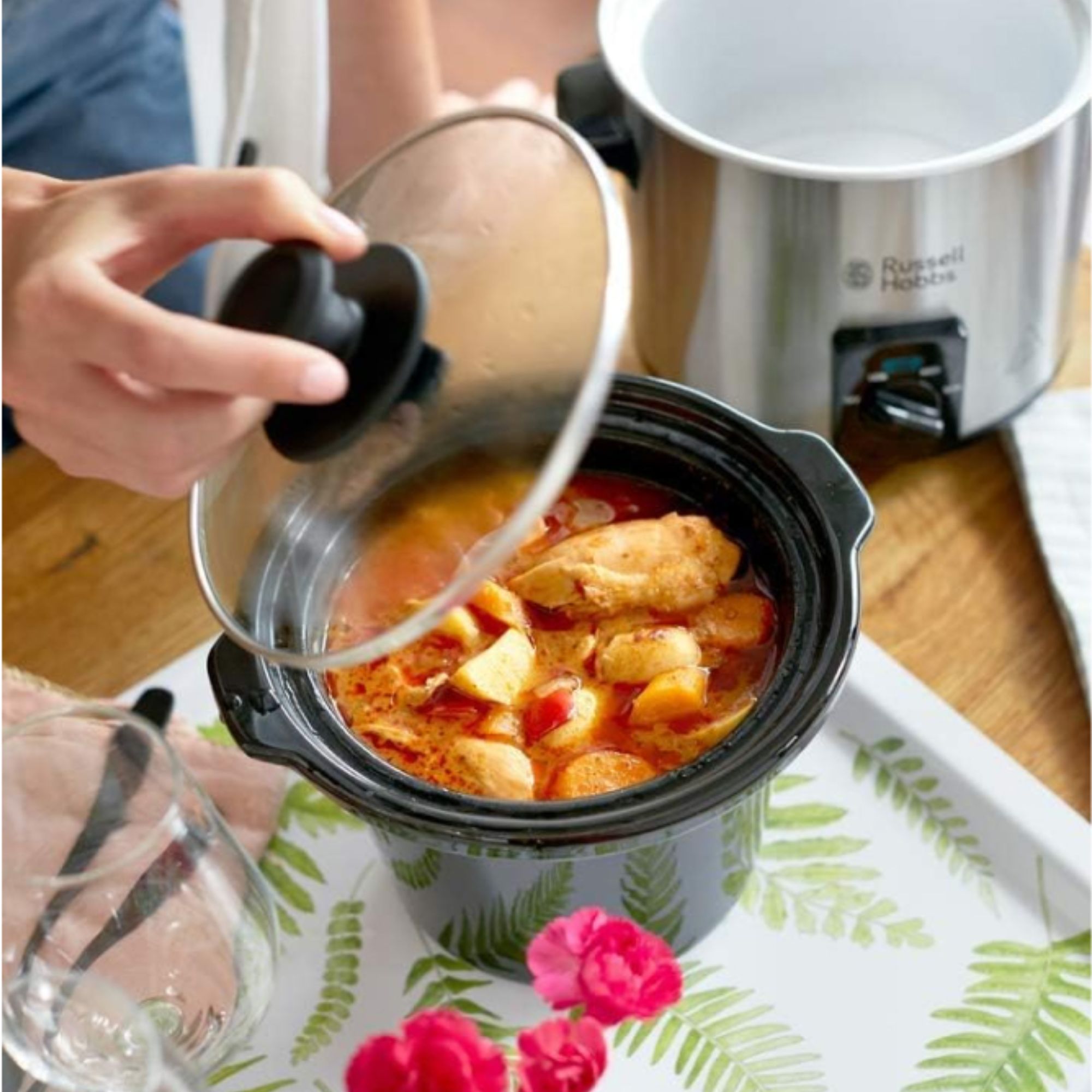 Nồi Nấu Chậm Russell Hobbs 2L - Khơi Nguồn Cảm Hứng Ẩm Thực Tinh Tế