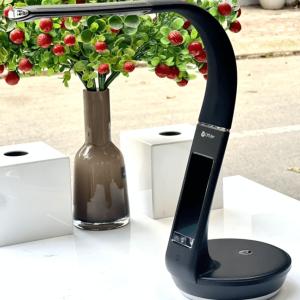 Đèn Học Chống Cận OttLite U8Q - Mảnh Ghép Hoàn Hảo Cho Không Gian Làm Việc Hiện Đại