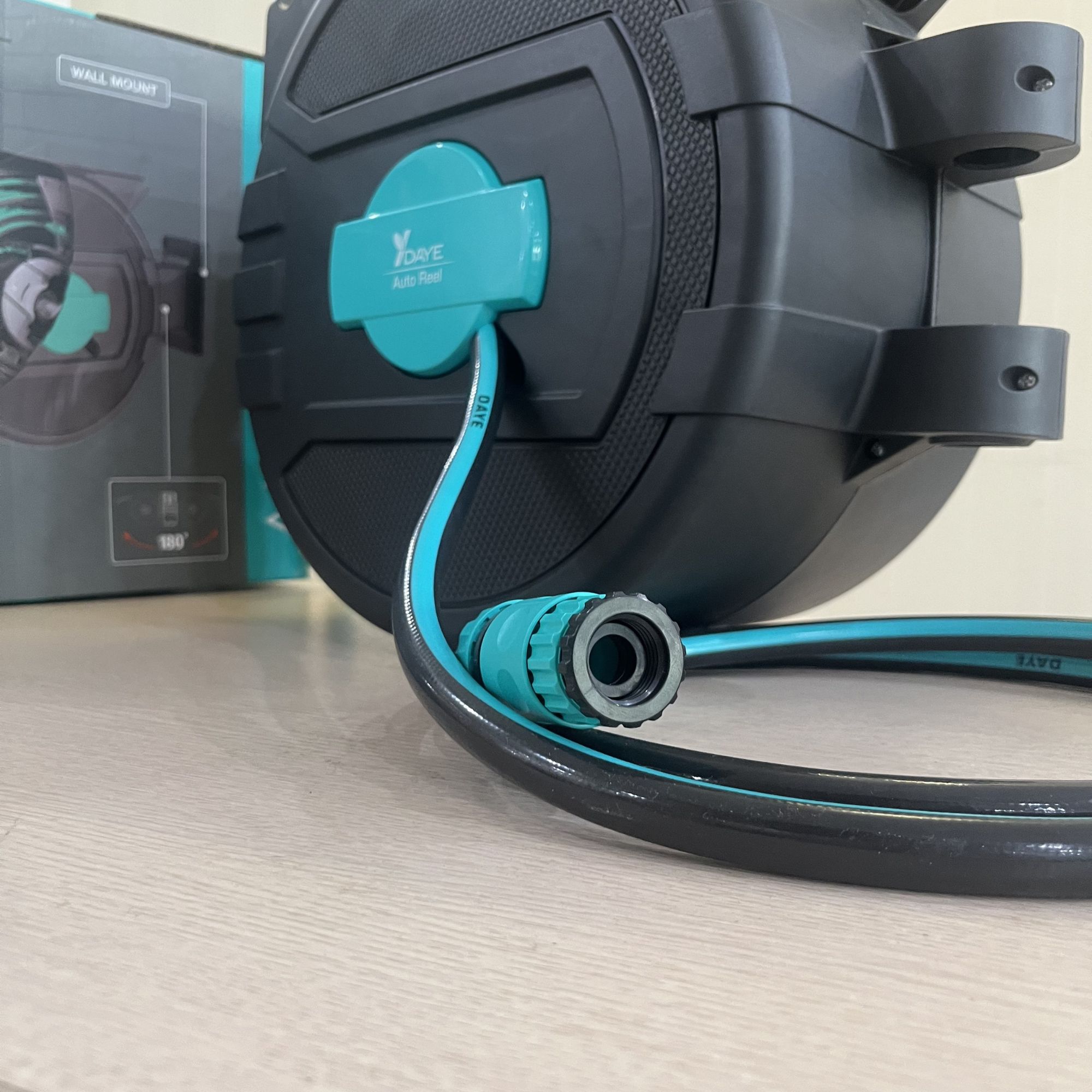 Bộ Rulo Vòi Tưới Tự Thu 20M DAYE – Giải Pháp Chăm Sóc Không Gian Xanh Toàn Diện